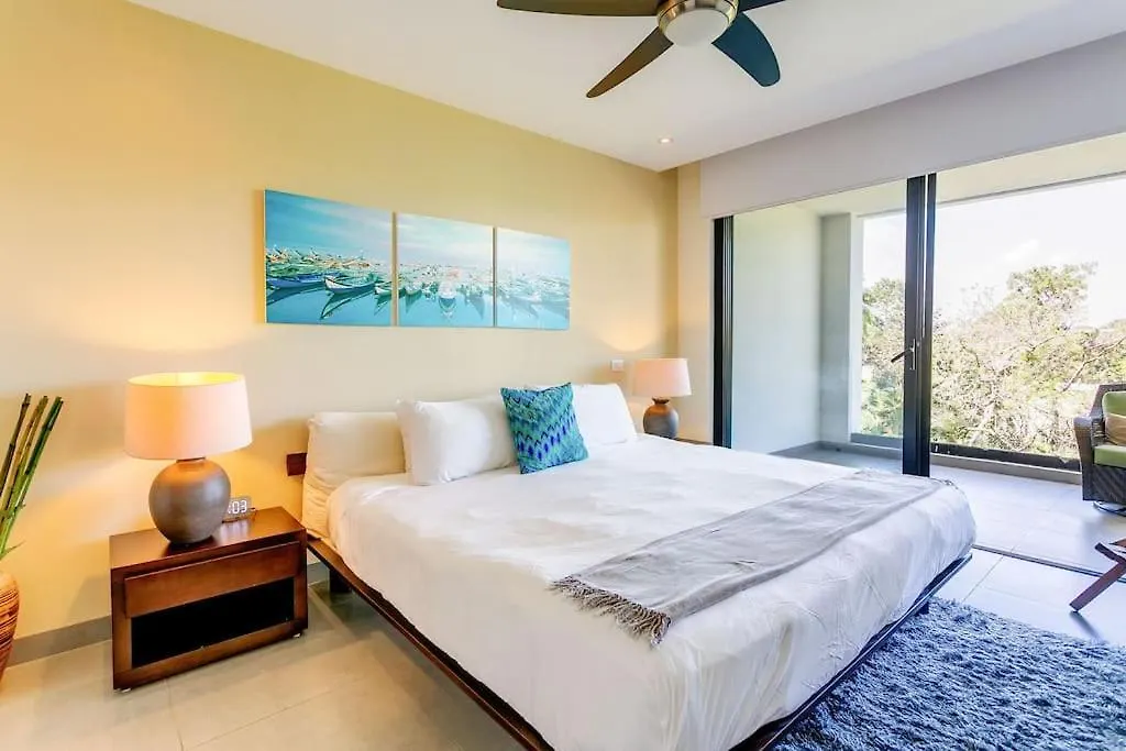 Golfers' Paradise At Nick Price Residences! Playa del Carmen Apartment